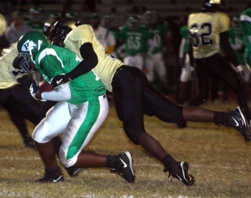 A Central receiver makes the catch under pressure.